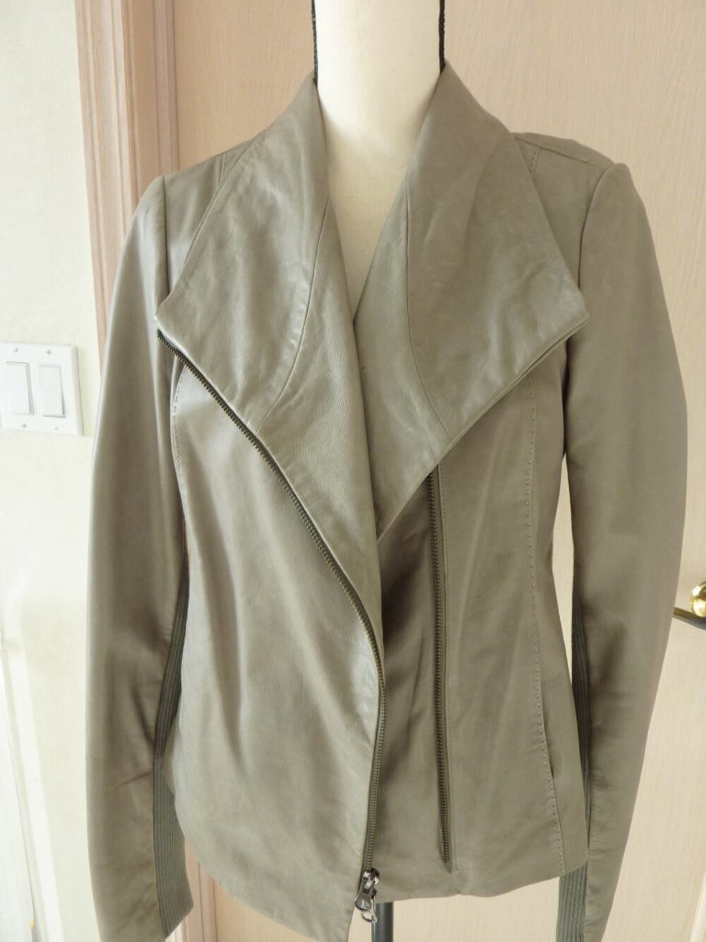 $995 VINCE Scuba Leather Moto Zip Up Asymmetrical Gray Jacket SZ L 12 14